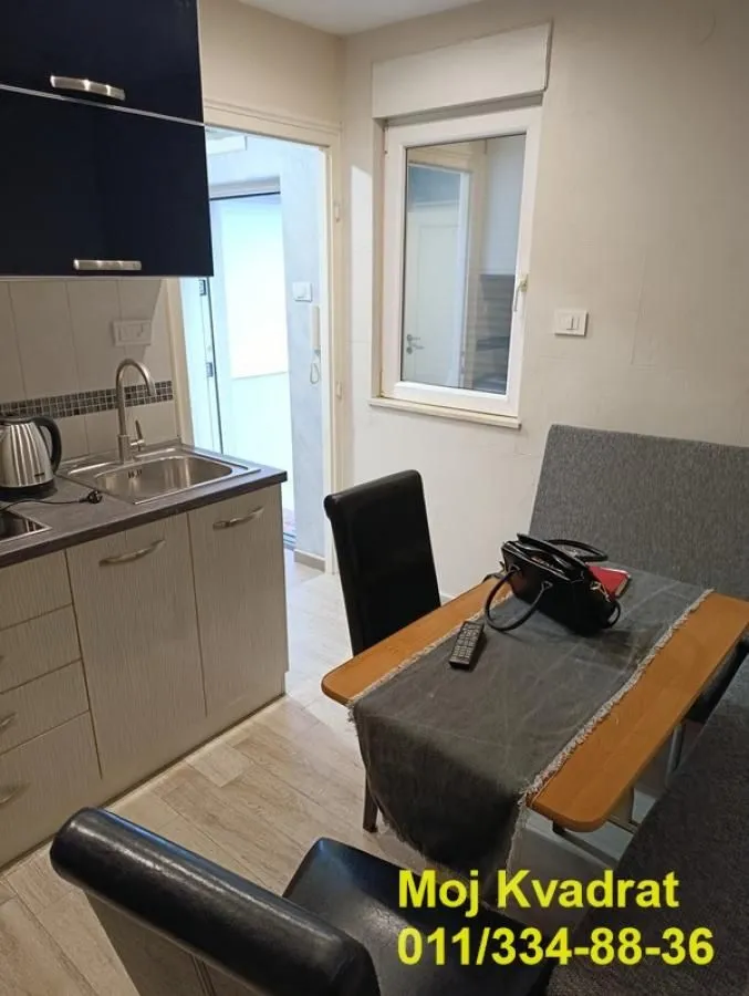 Izdavanje, jednosoban stan, 25m², Stari Grad, Beograd