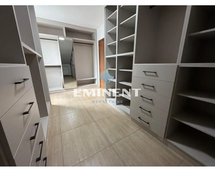 Rent, apartment, 126m², Zemun Sve Podlokacije, Beograd
