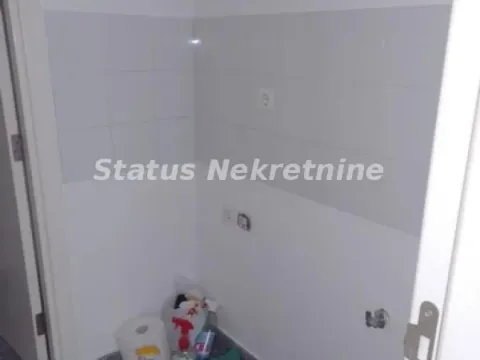 Izdavanje, poslovni prostor, 90m², Sajmište, Novi Sad - image 17