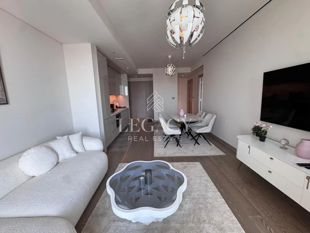 Izdavanje, dvosoban stan, 60m², Savski Venac, Beograd