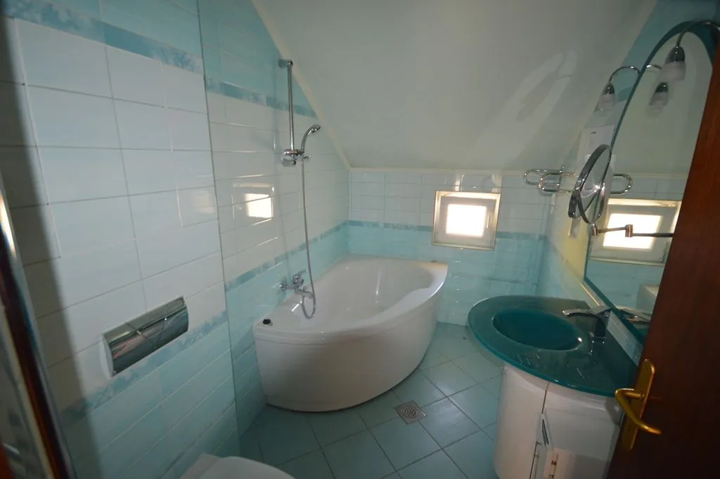 Prodaja, kuća, 322m², Baošići, Herceg Novi