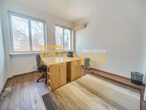 Poslovni prostor in Preko Morače