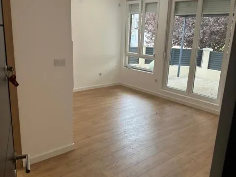 Sale, one bedroom apartment, 42m², Karaburma, Palilula Sve Podlokacije