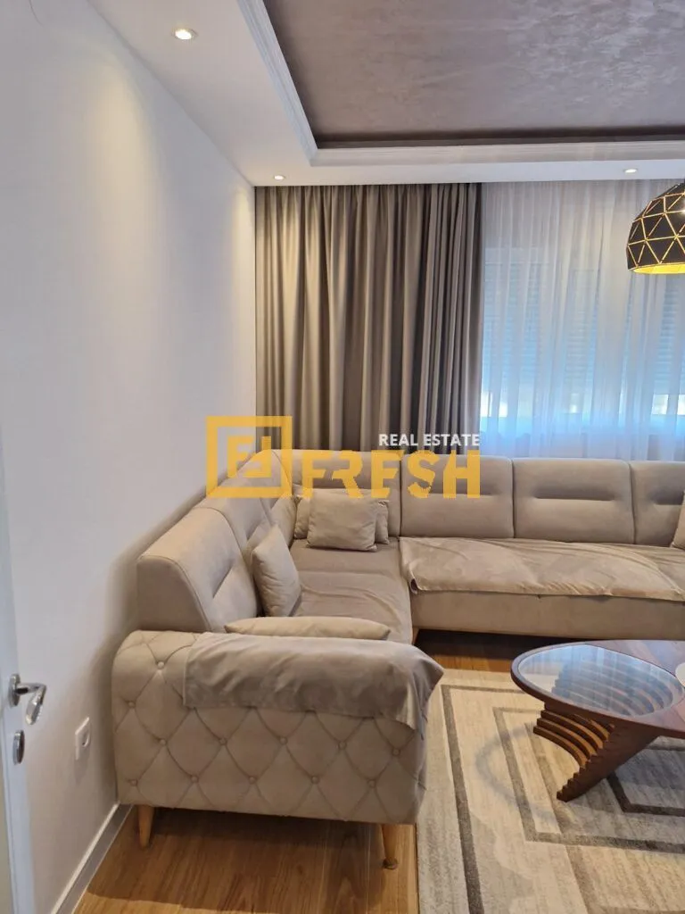 Rent, three bedroom apartment, 94m², City Kvart, Podgorica