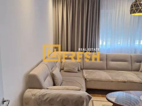 Rent, three bedroom apartment, 94m², City Kvart, Podgorica - image 3