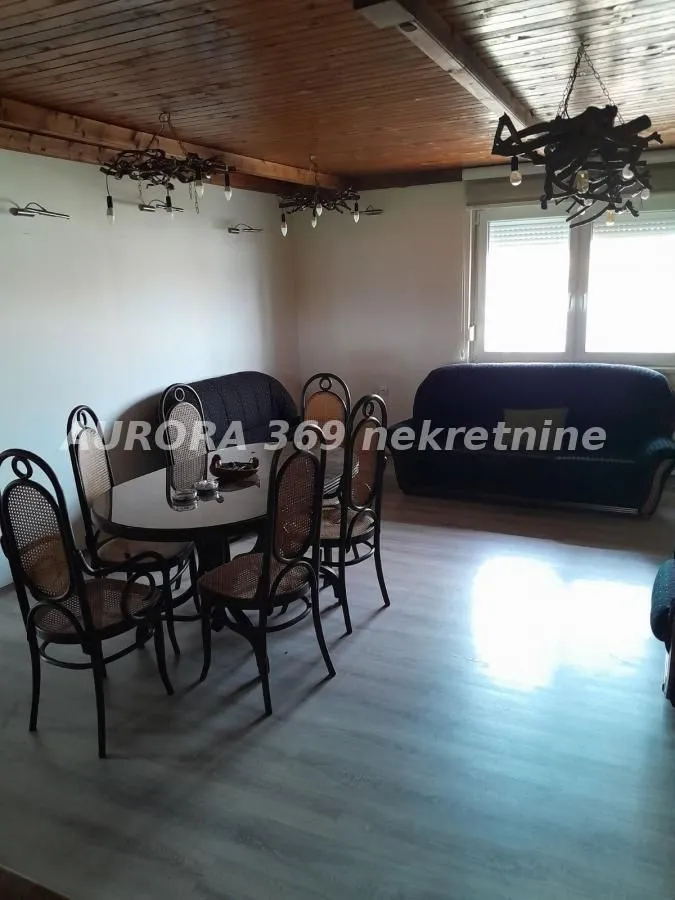 Prodaja, poslovni prostor, 383m², Čerević, Beočin