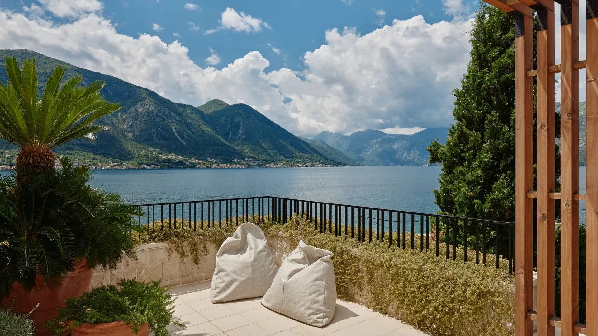 Sale, house, 420m², Dobrota, Kotor