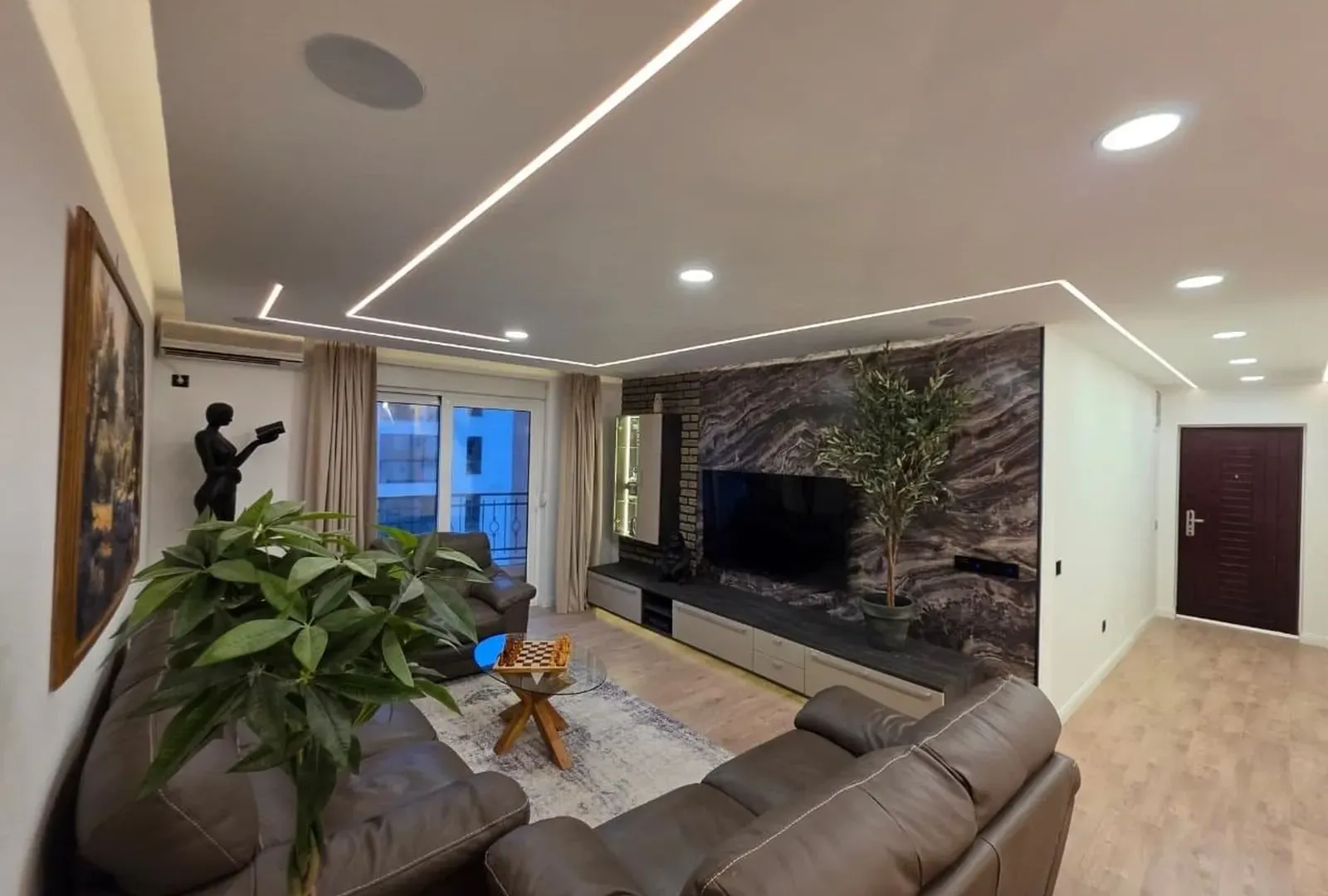 Sale, four bedroom apartment, 107m², Bečići, Budva