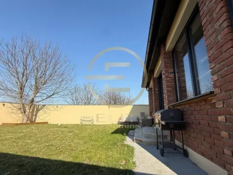 Prodaja, kuća, 165m², Petrovaradin, Novi Sad - image 19