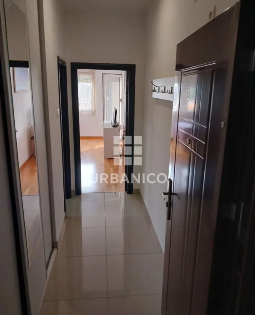 Prodaja, garsonjera, 30m², Kod Big Fashion-a, Podgorica