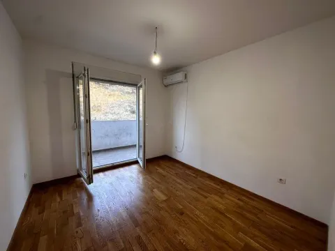 Rent, two bedroom apartment, 75m², Ljubović, Podgorica - image 3