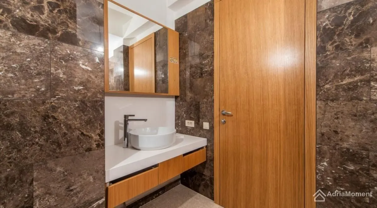 Sale, two bedroom apartment, 160m², Prčanj, Kotor