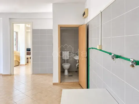 Rent, office space, 50m², Tivat, Crna Gora - image 7