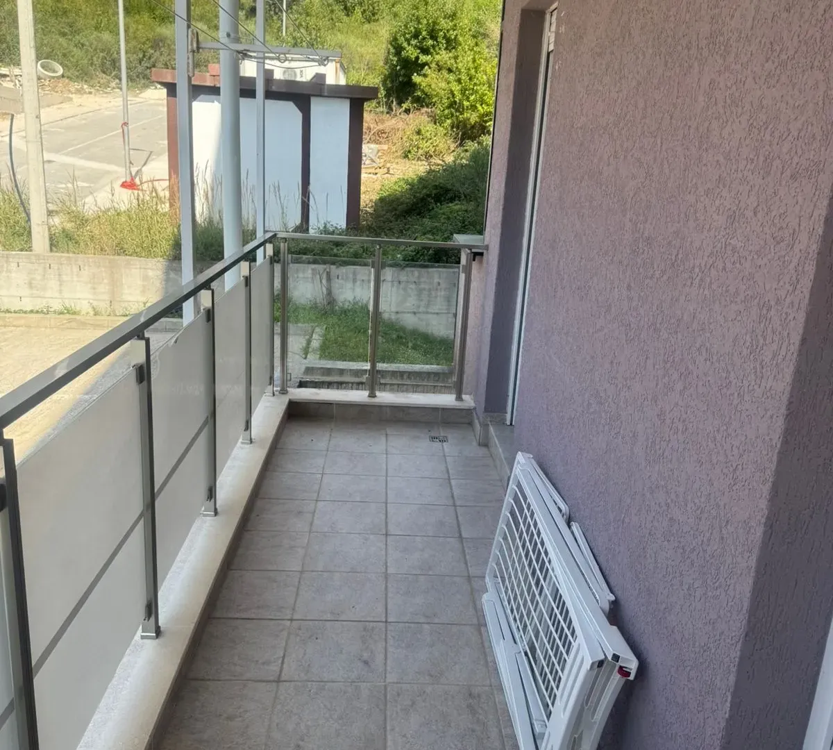 Izdavanje, jednosoban stan, 52m², Kava, Tivat
