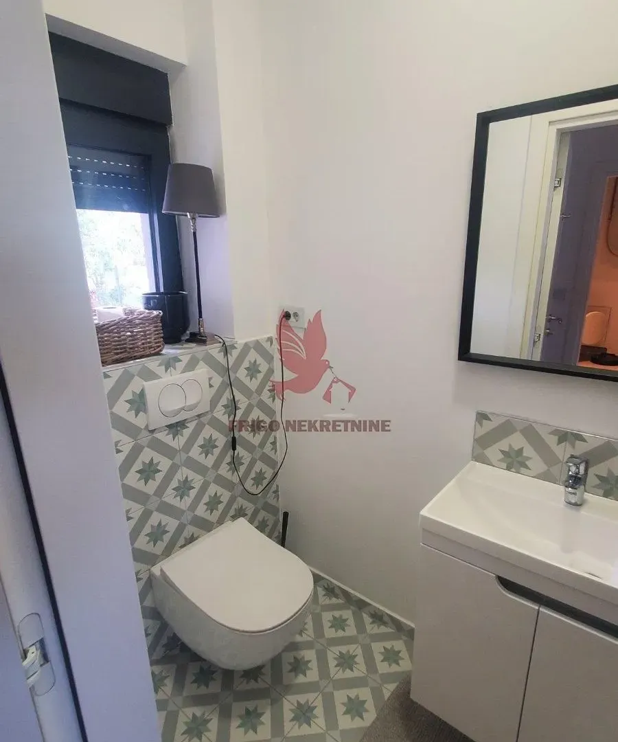 Sale, house, 234m², Granice, Mladenovac