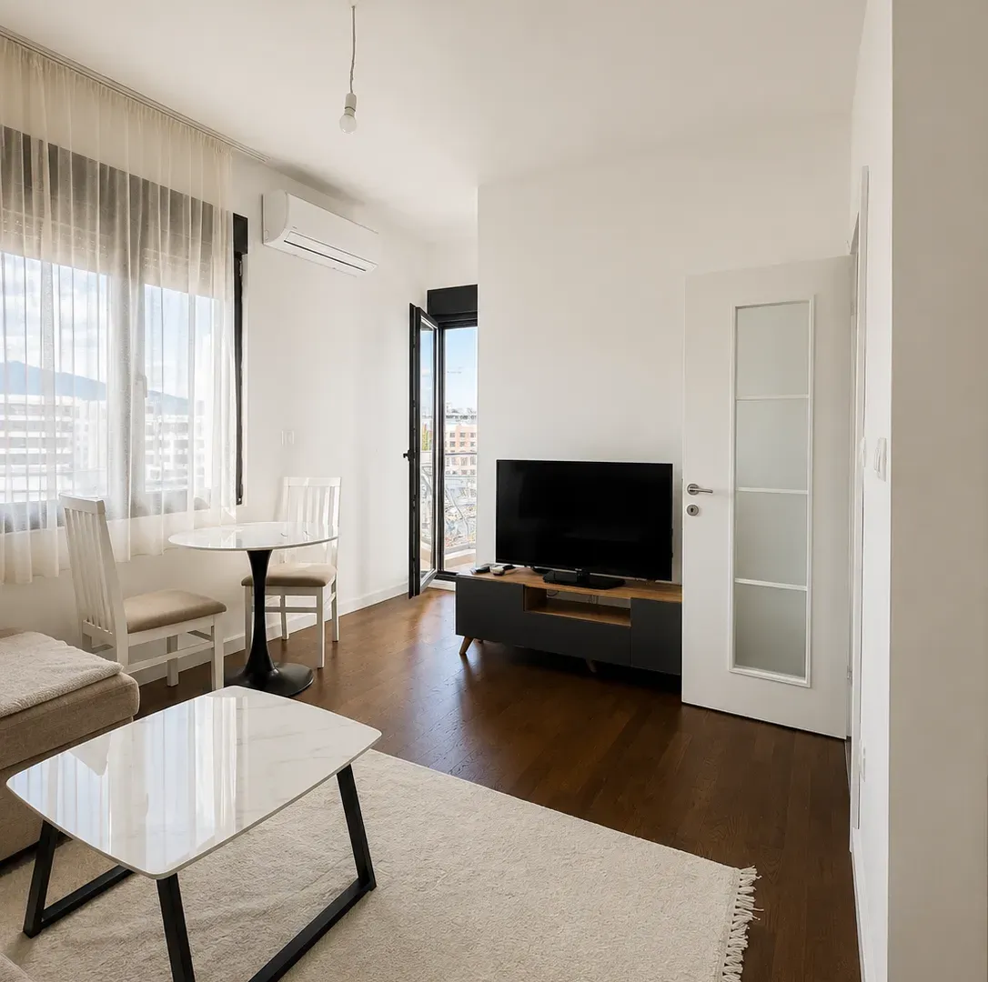 Izdavanje, jednosoban stan, 43m², Krivi Most, Podgorica
