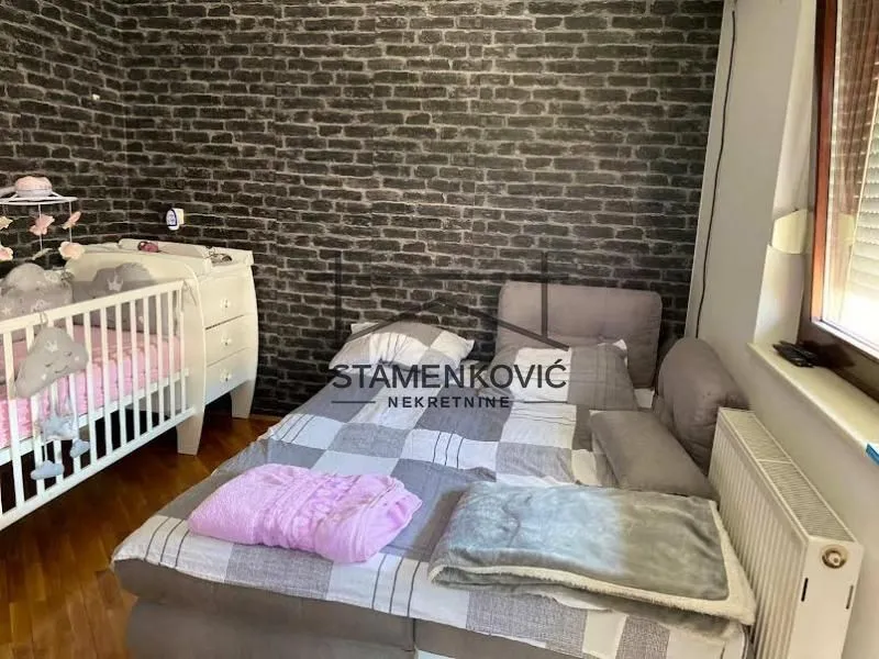 Prodaja, trosoban stan, 71m², Salajka, Novi Sad Sve Podlokacije