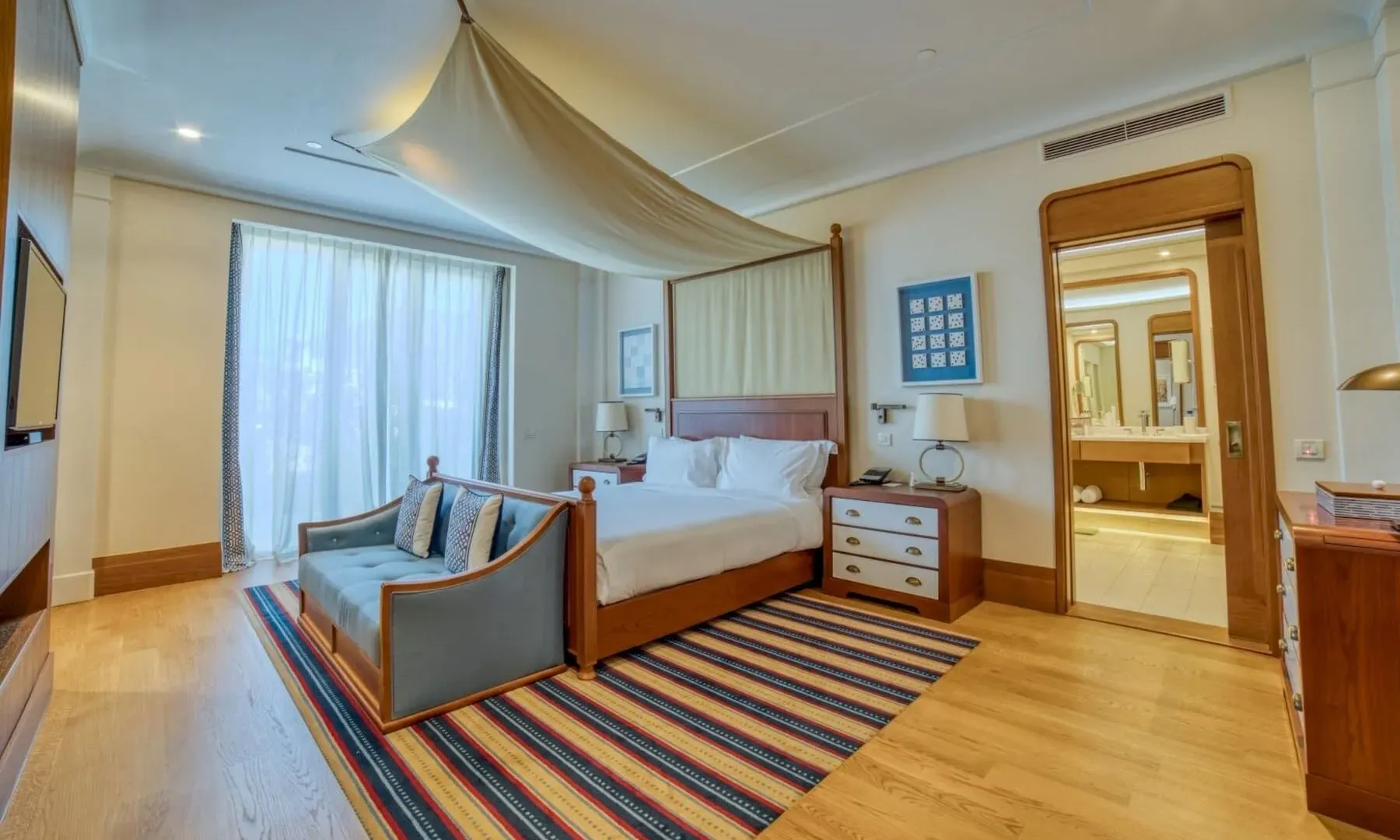 Sale, four bedroom apartment, 600m², Porto Montenegro, Tivat