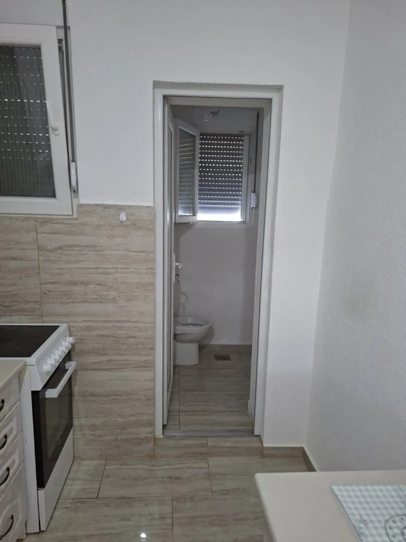 Izdavanje, kuća, 100m², Momišići, Podgorica