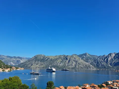 Sale, two bedroom apartment, 72m², Dobrota, Kotor - image 18