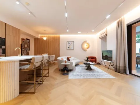 Sale, three bedroom apartment, 201m², Tivat, Crna Gora - image 18