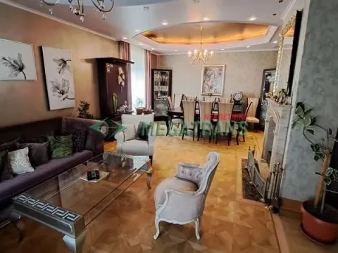 Izdavanje, stan, 260m², Novi Sad Sve Podlokacije, Novi Sad - image 3