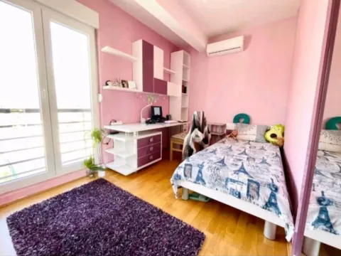 Izdavanje, dvosoban stan, 60m², Stari Aerodrom, Podgorica - image 3
