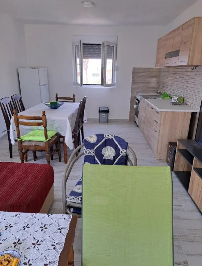 Rent, two bedroom apartment, 65m², Ilino, Bar