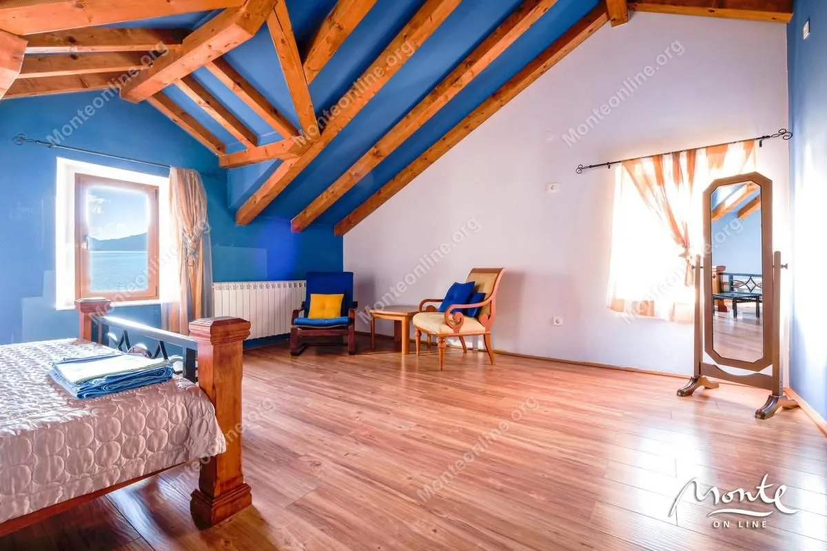 Prodaja, kuća, 500m², Orahovac, Kotor