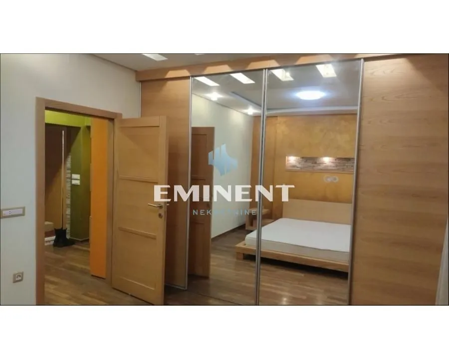Rent, two bedroom apartment, 64m², Kalenić Pijaca, Vračar Sve Podlokacije