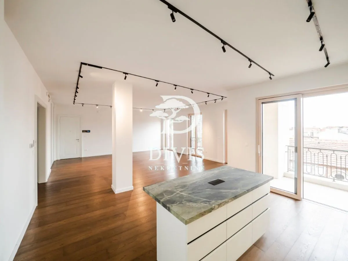 Rent, four bedroom apartment, 150m², Stari Grad, Beograd