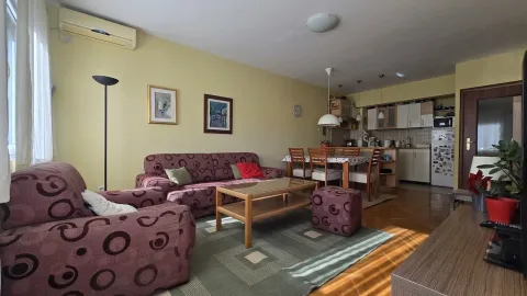 Prodaja, trosoban stan, 90m², Blok 9, Podgorica - image 3