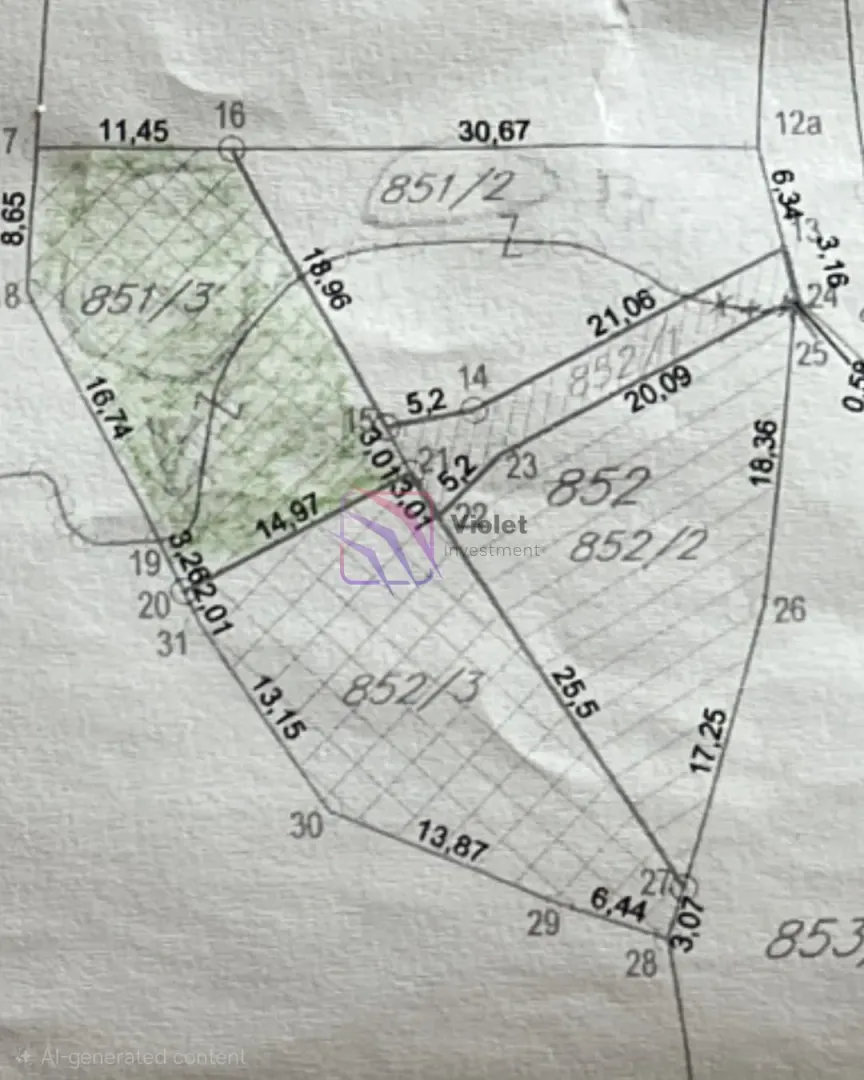 Katastarski plan sa označenim parcelama i dimenzijama.