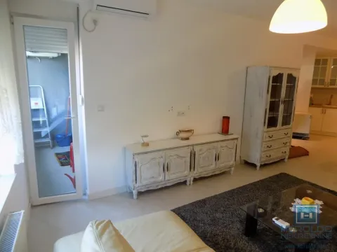 Izdavanje, dvosoban stan, 50m², Centar, Paraćin - image 5