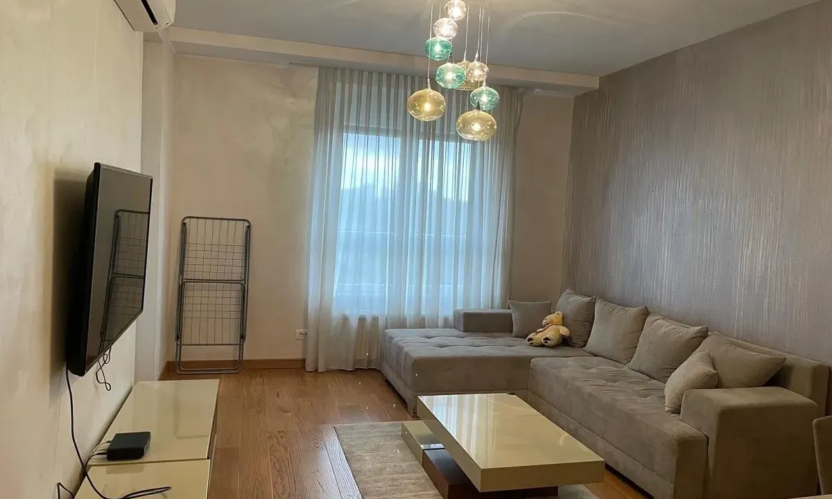 Izdavanje, trosoban stan, 67m², Novi Beograd Blok 67, Novi Beograd Sve Podlokacije