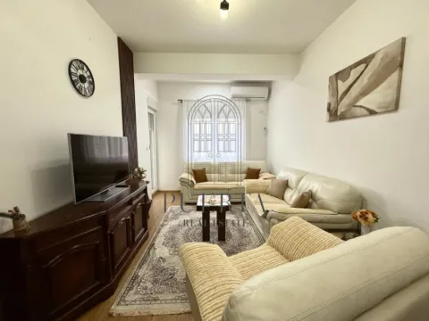 Izdavanje, dvosoban stan, 65m², Ljubović, Podgorica - image 1