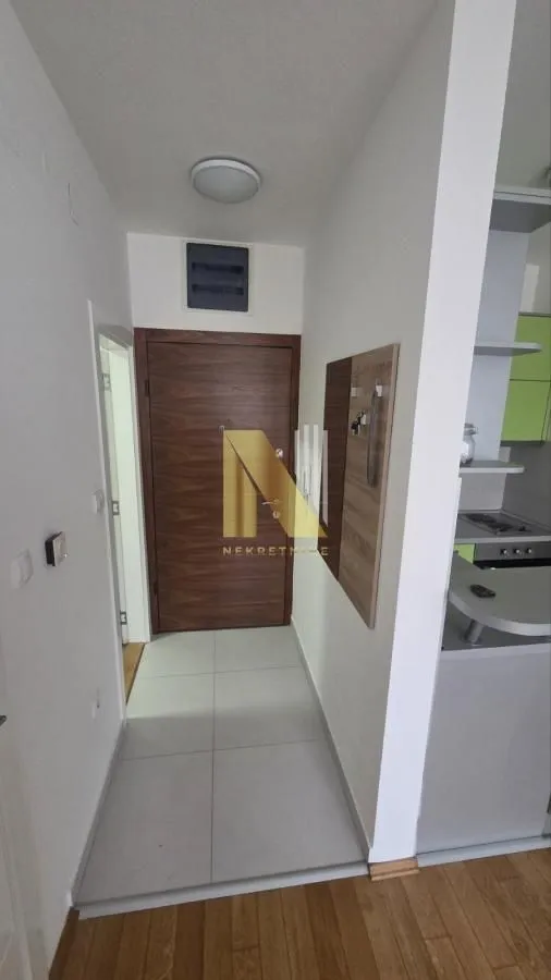 Izdavanje, jednosoban stan, 33m², Rotkvarija, Novi Sad Sve Podlokacije