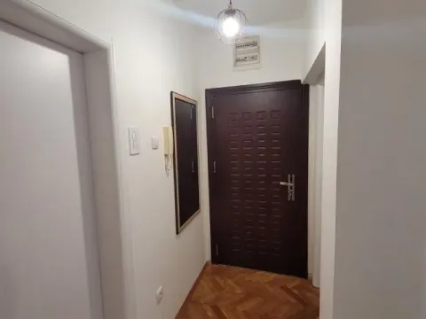 Izdavanje, jednosoban stan, 38m², Centar, Novi Sad - image 7