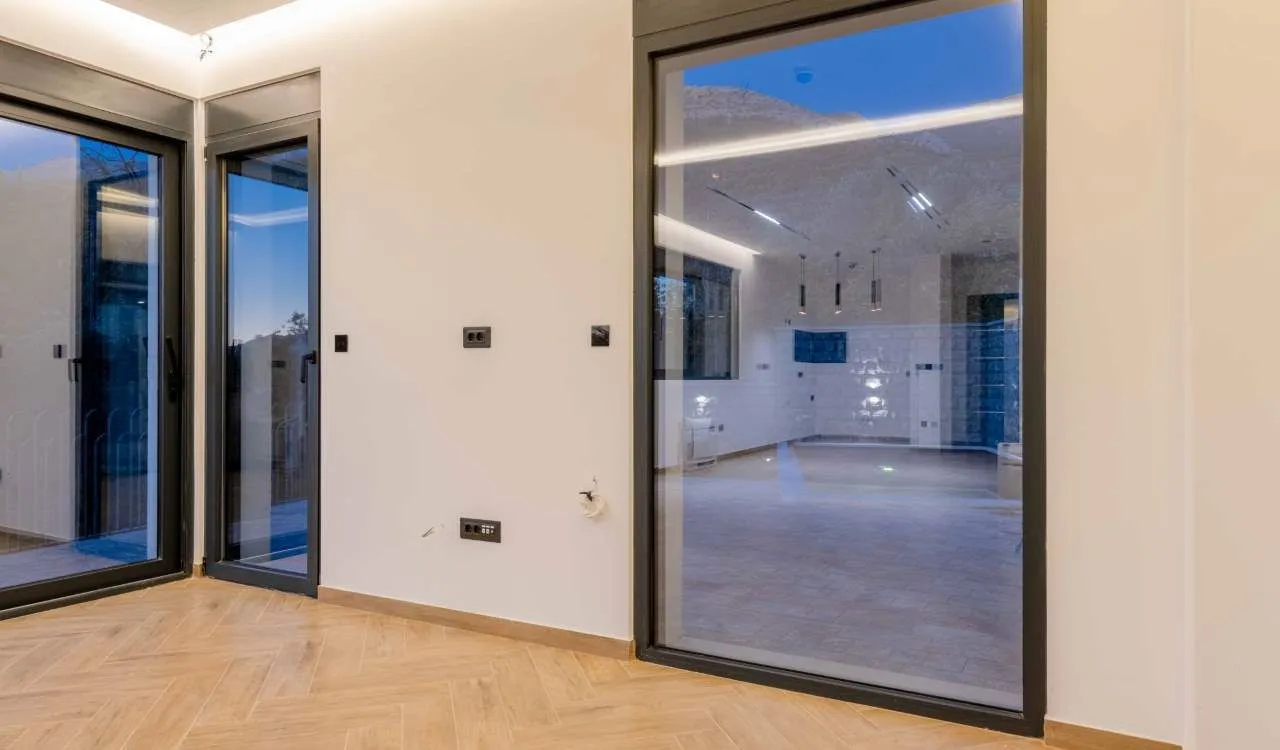 Sale, house, 240m², Kamenovo, Budva