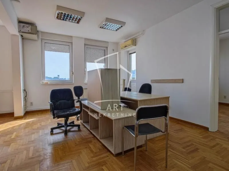 Sale, four bedroom apartment, 137m², Novi Beograd Blok 22, Novi Beograd Sve Podlokacije
