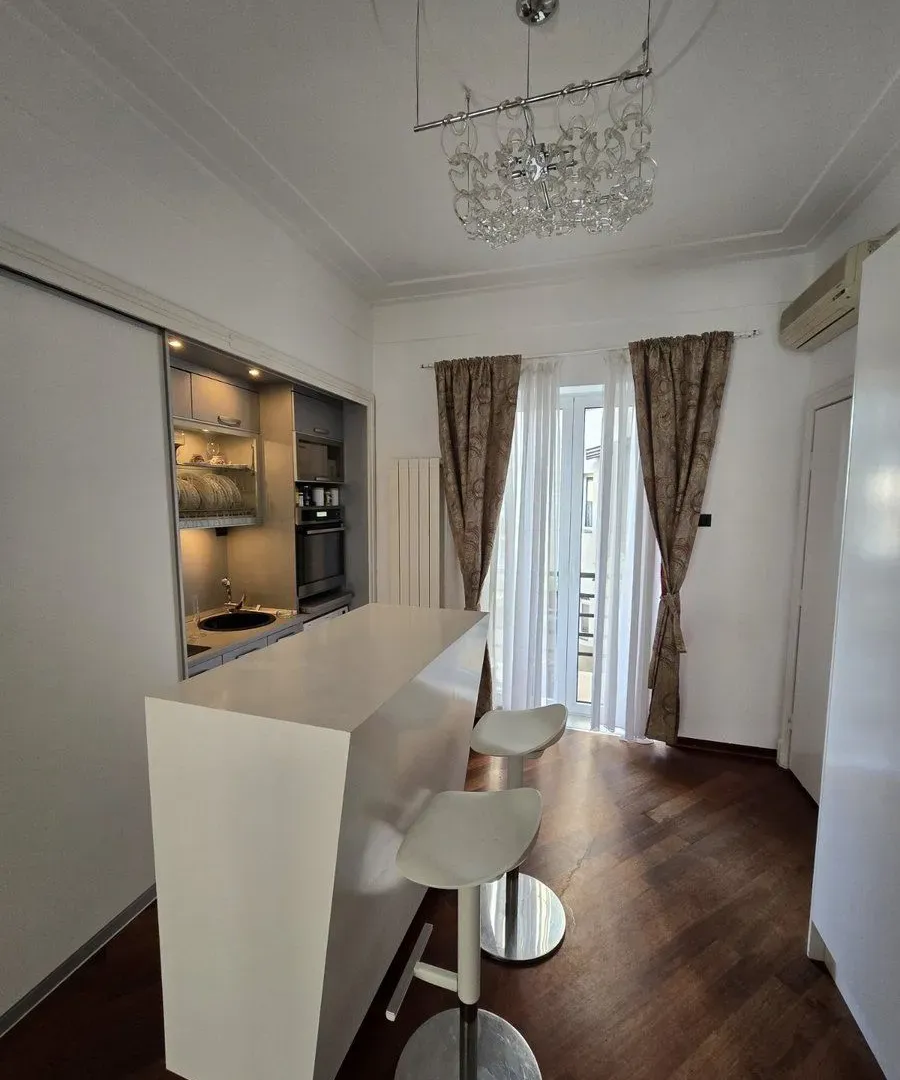 Rent, three bedroom apartment, 86m², Kalenić Pijaca, Vračar Sve Podlokacije