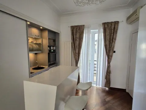Rent, three bedroom apartment, 86m², Kalenić Pijaca, Vračar Sve Podlokacije - image 4