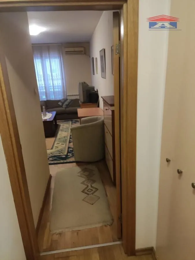Rent, studio apartment, 27m², Grbavica, Novi Sad Sve Podlokacije