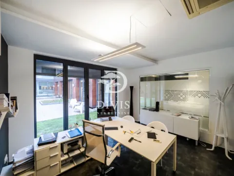 Rent, office space, 303m², Donji Dorćol, Dorćol Sve Podlokacije - image 11