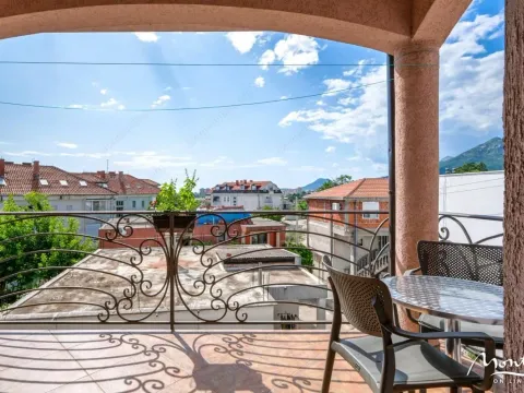 Prodaja, kuća, 280m², Bar, Crna Gora - image 31