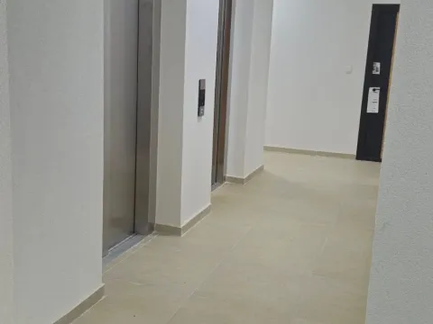 Prodaja, jednosoban stan, 44m², Pobrežje, Podgorica - image 2