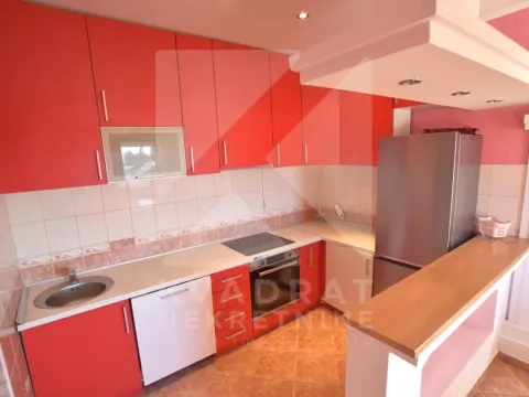 Rent, five bedroom apartment, 120m², Zlatica, Podgorica - image 2