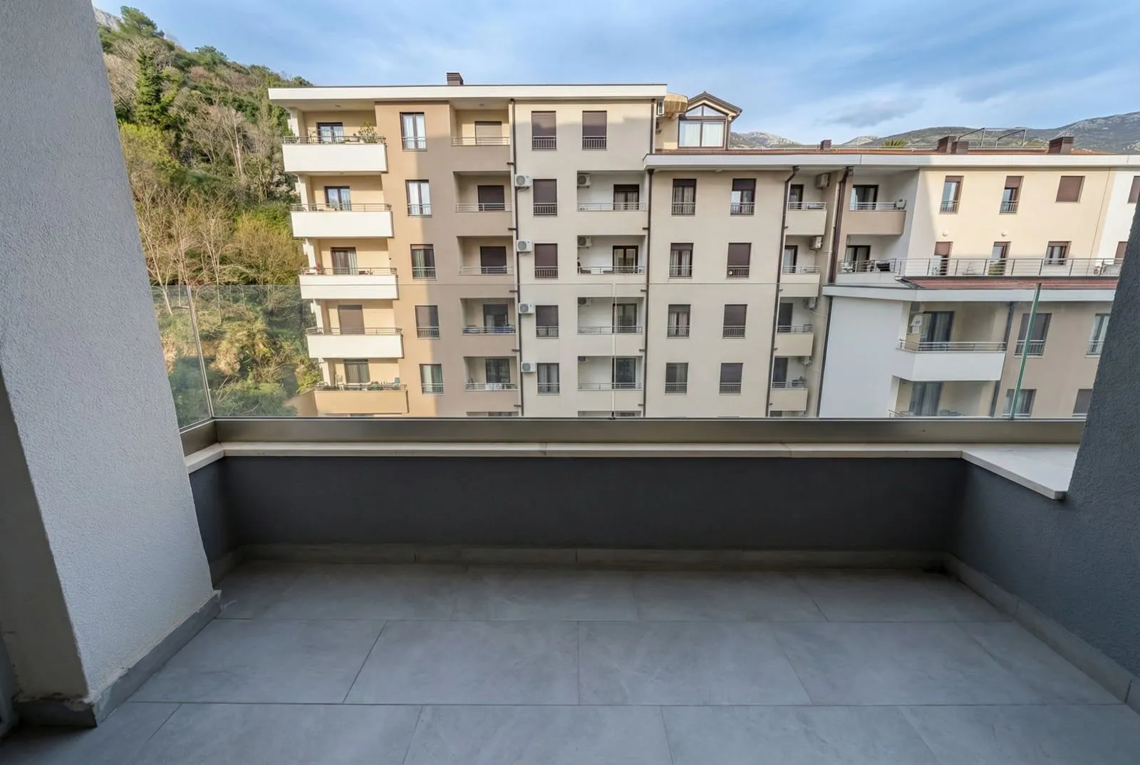 Prodaja, dvosoban stan, 44m², Bečići, Budva