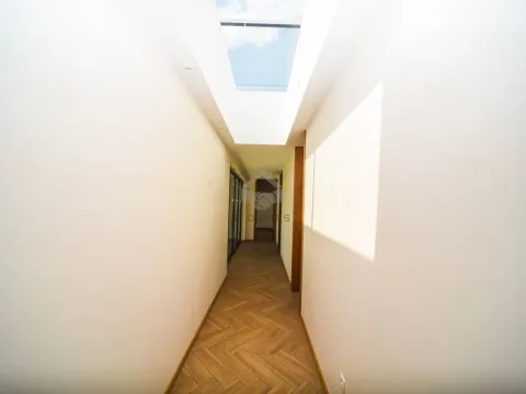 Izdavanje, kuća, 350m², Tuzi, Podgorica - image 26