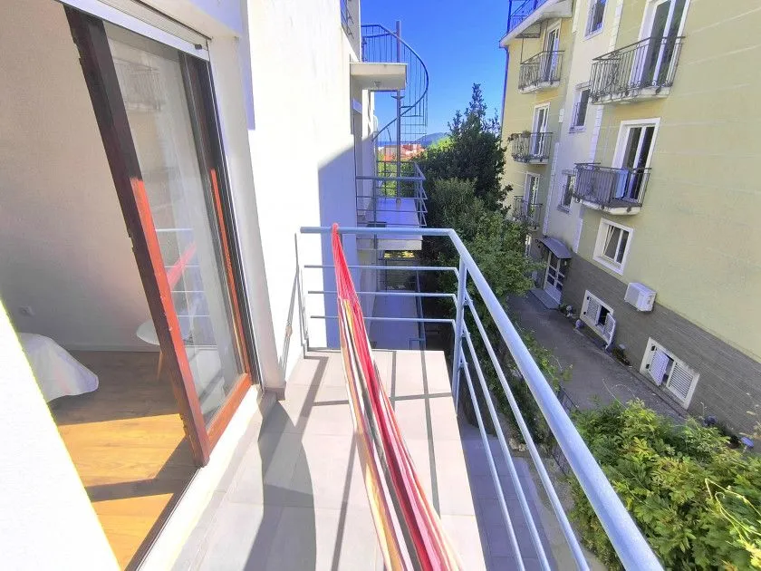 Rent, one bedroom apartment, 43m², Lazi, Budva